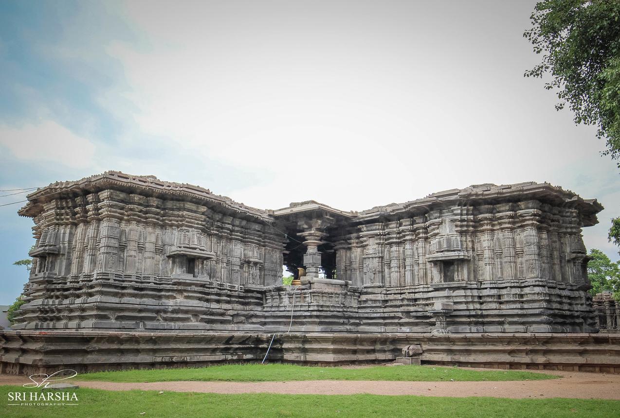 Thousand Pillar Temple